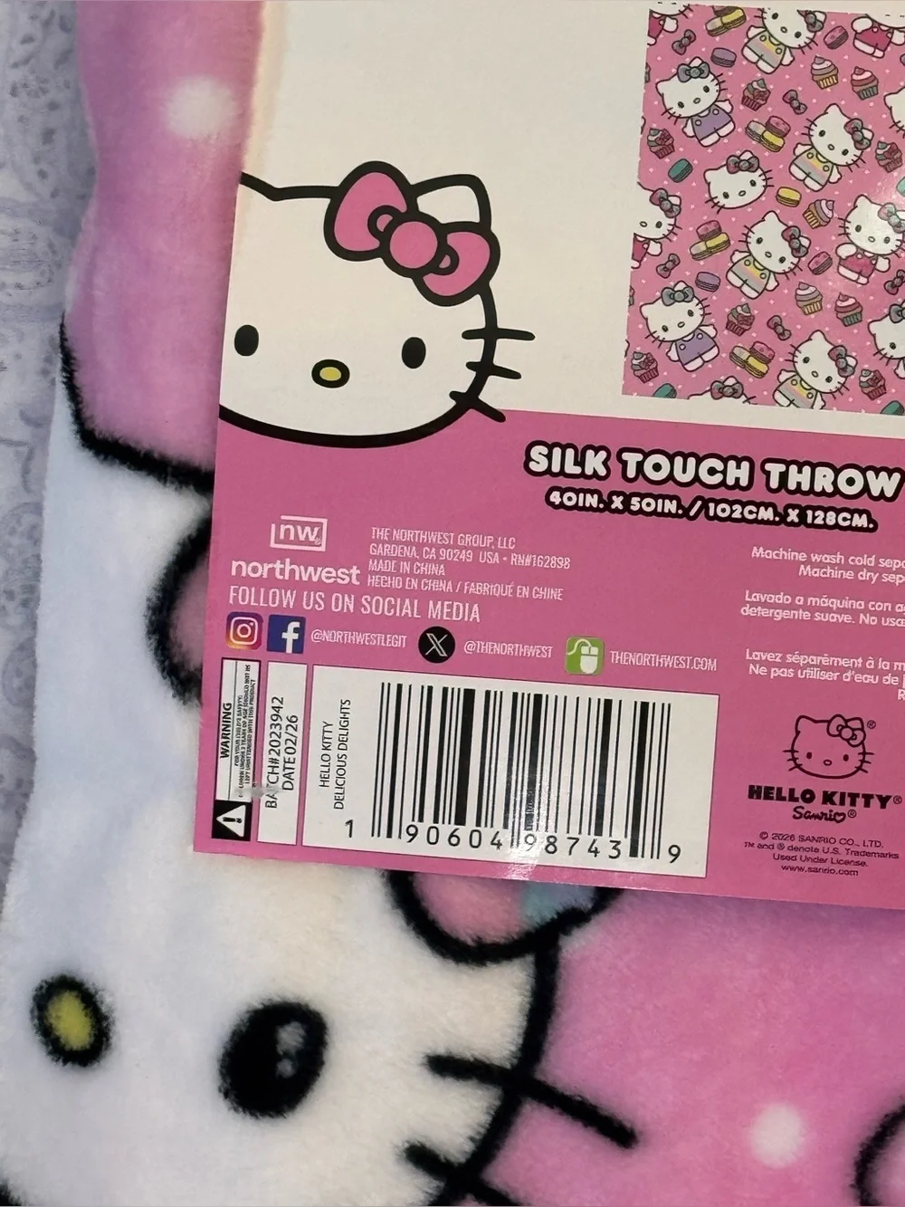 Hello Kitty Pink, Thick, Super Soft Plush Throw Blanket with Macaron Print